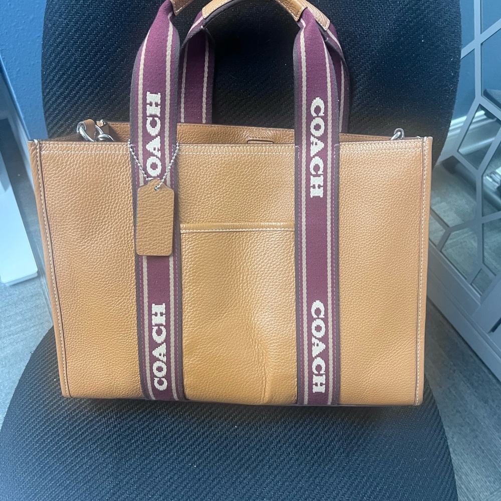 Coach Smith Tote (medium)